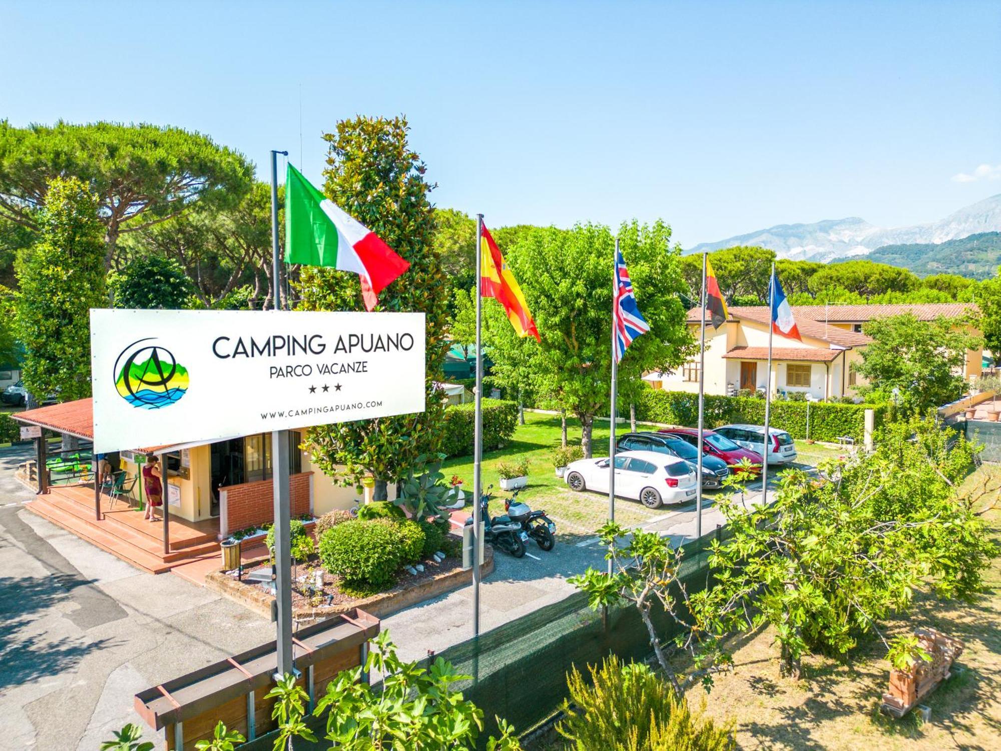 Camping Apuano مارينا دي ماسا المظهر الخارجي الصورة